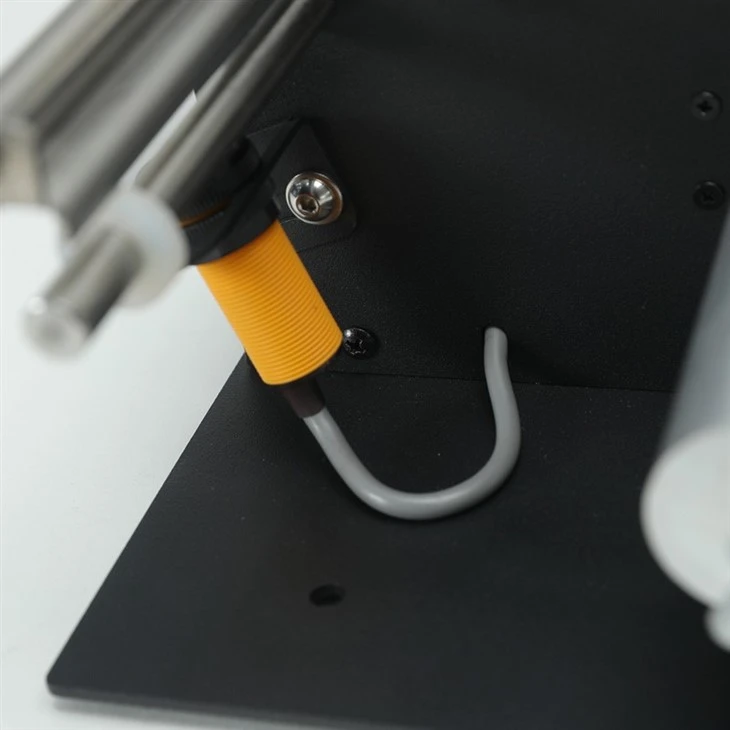 Label Dispenser CW-D42 Peel-away Speed 6 In/s